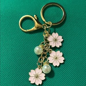 Elegant Floral Keychain with Pearls